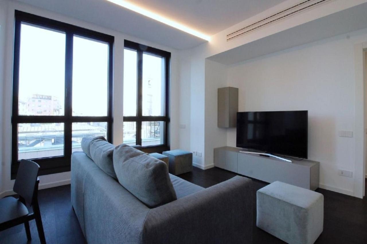 Number House - Number 11 Apartment Милано Екстериор снимка