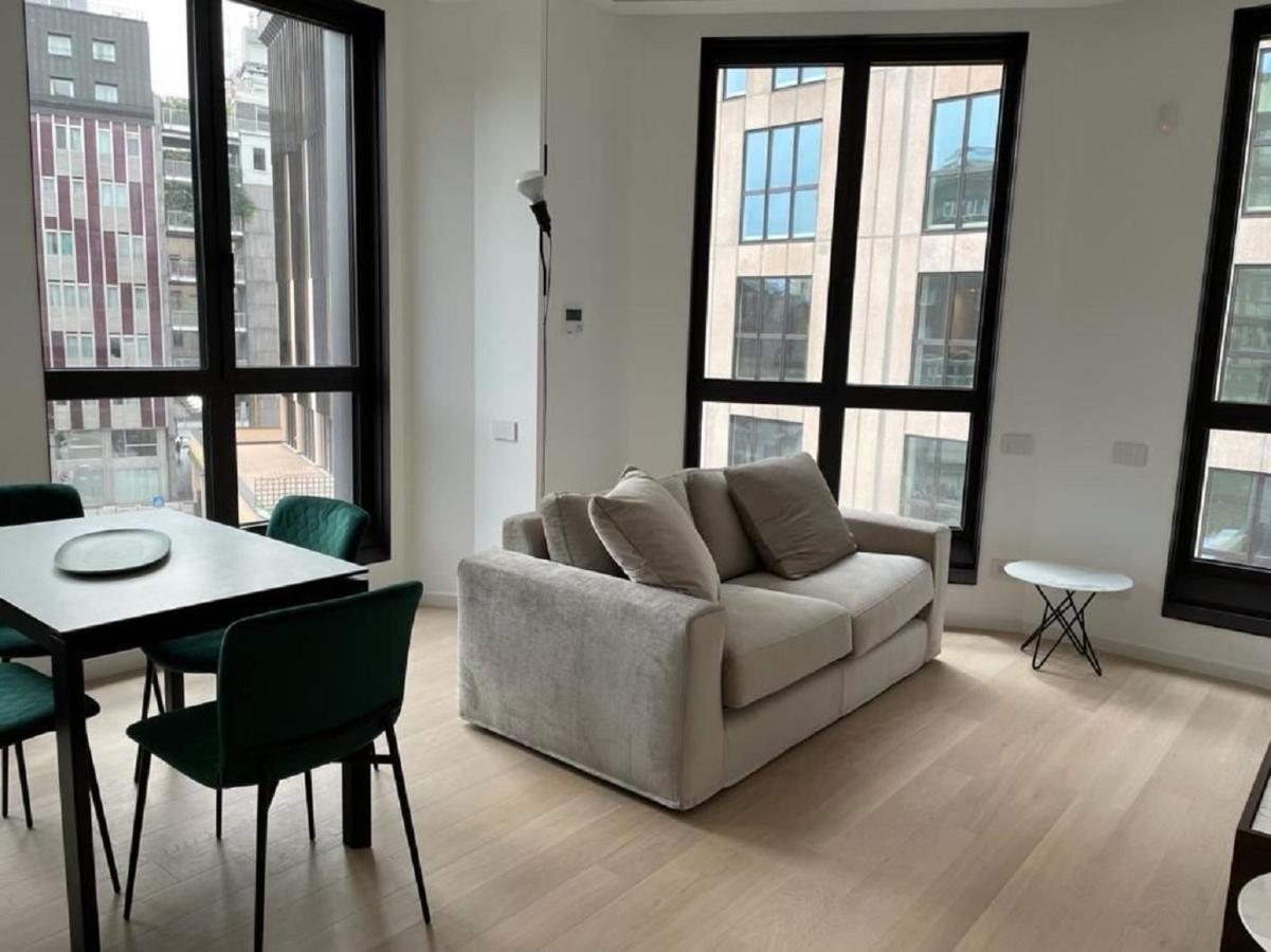 Number House - Number 11 Apartment Милано Екстериор снимка